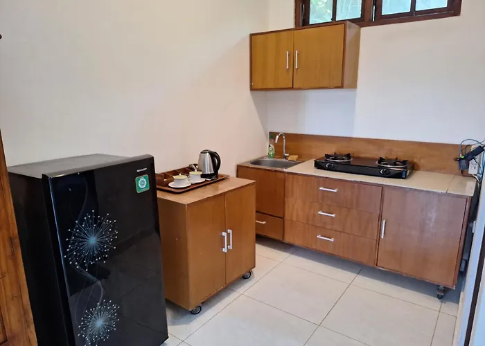 Batu Jaran Hill & Lumbung Aparthotel